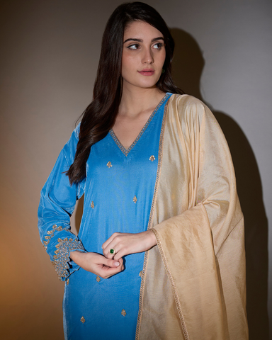 Turquoise Velvet Kurta with beige Dupatta