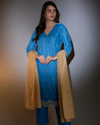 Turquoise Velvet Kurta with beige Dupatta